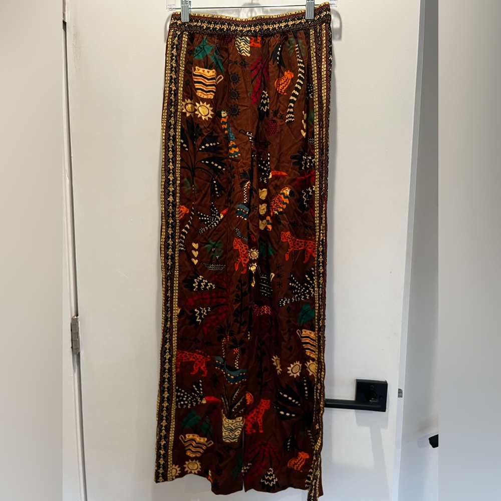 FARM Rio Brown Wide Leg Trouser Pants with Tribal Print NWOT small - Picture 4 of 9